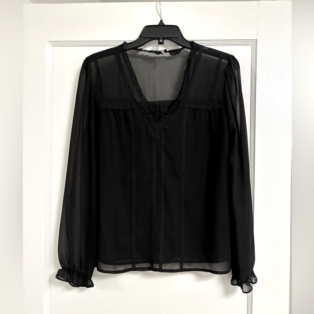 1. State Lace Semi Sheer V-Neck long sleeve top Black Size Medium